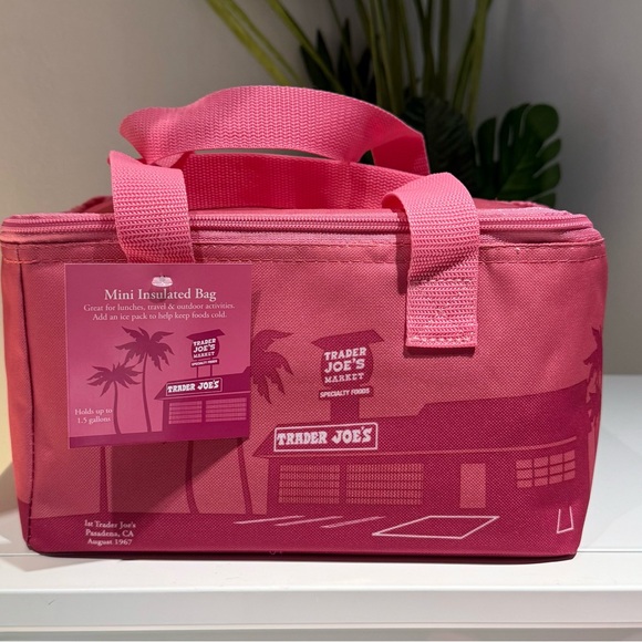 Trader Joe's 1.5 gal Insulated Tote Lavender 💜🩷 - Picture 1 of 3